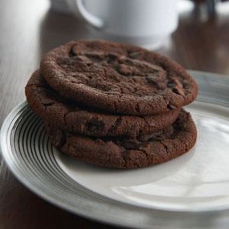 MILK CHOC COOKIE PUCKS  90X50G